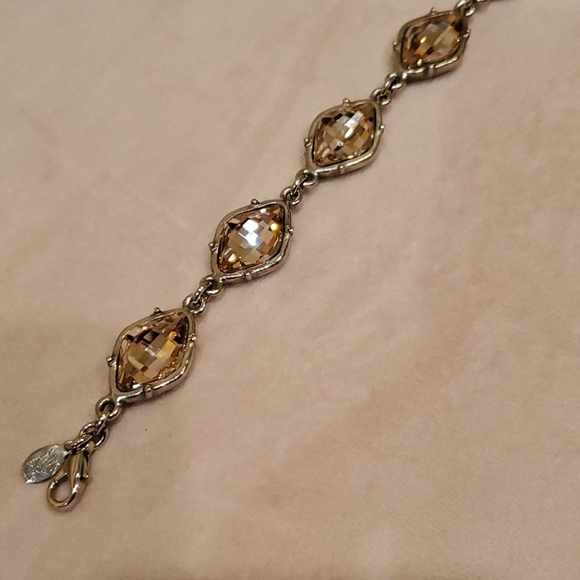 Glitzy Bella women's Swarovski crystal bracelet. - Picture 3 of 6